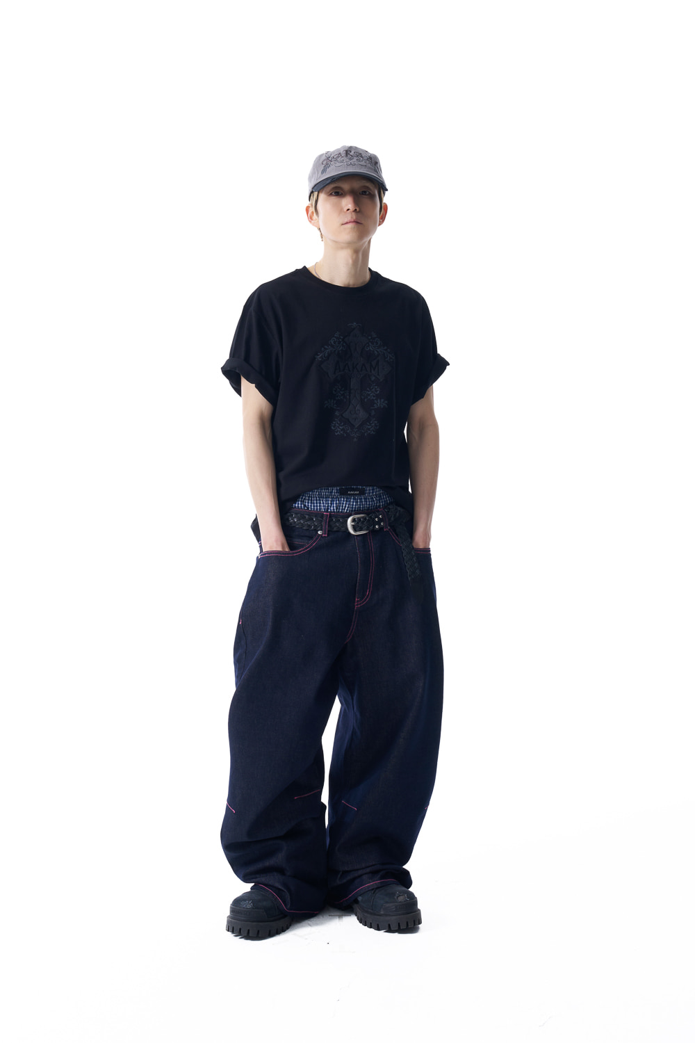 十字架 ユニセックス Tシャツ [AAKAM] AKM CROS2 HALF TOP AKM CROS2 Half Top (Black) - AAKAM