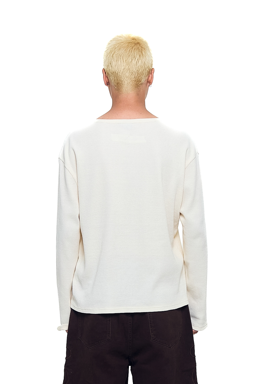 06.02 예약 배송] Waffle Henry Neck Long Sleeve (Ivory) - AAKAM