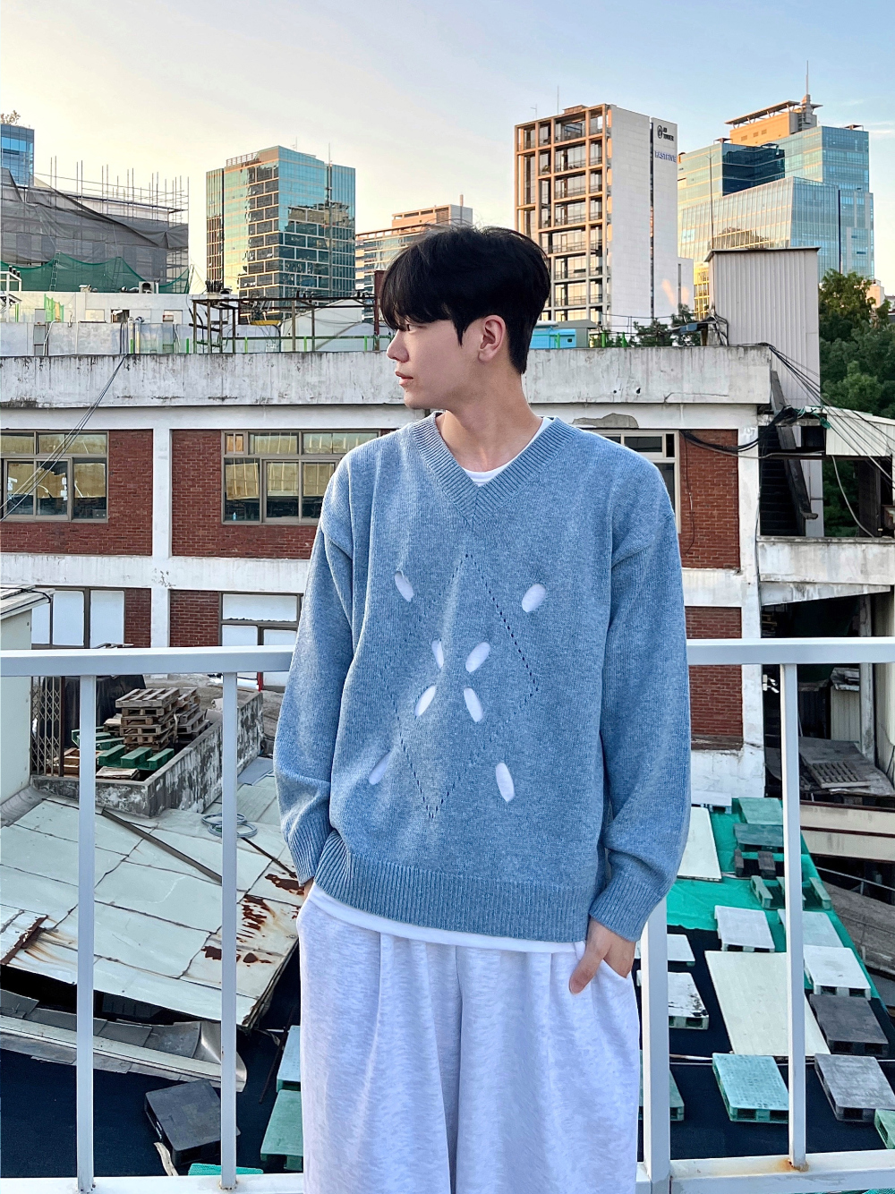 바지 모델 착용 이미지-S3L33