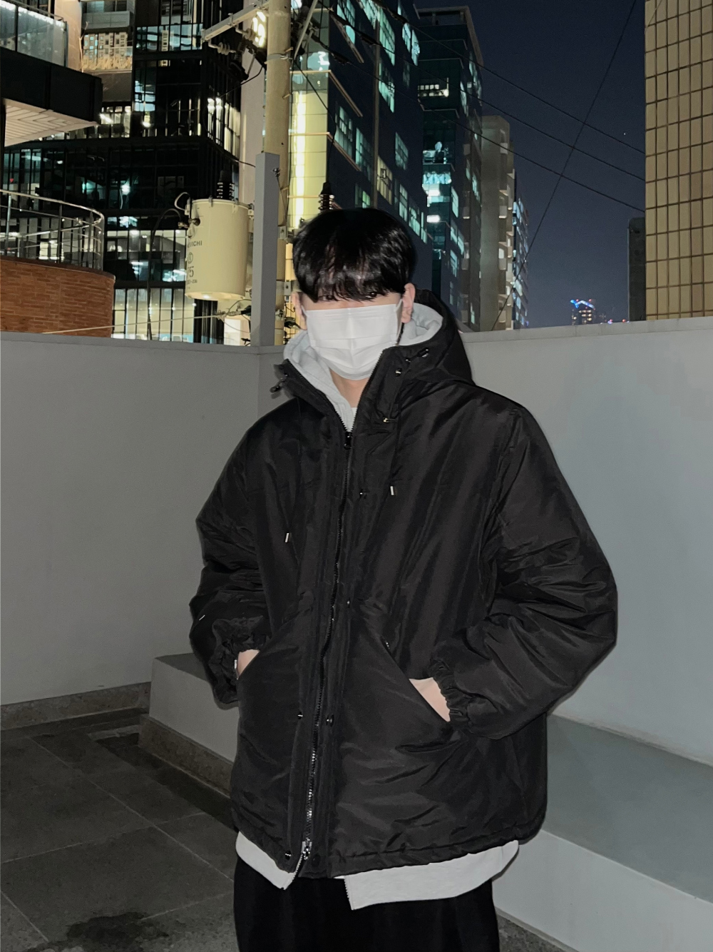 재킷 모델 착용 이미지-S1L5