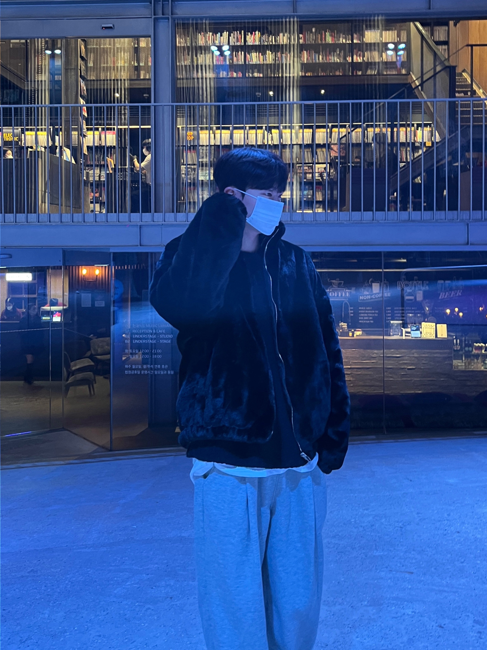 재킷 모델 착용 이미지-S62L16