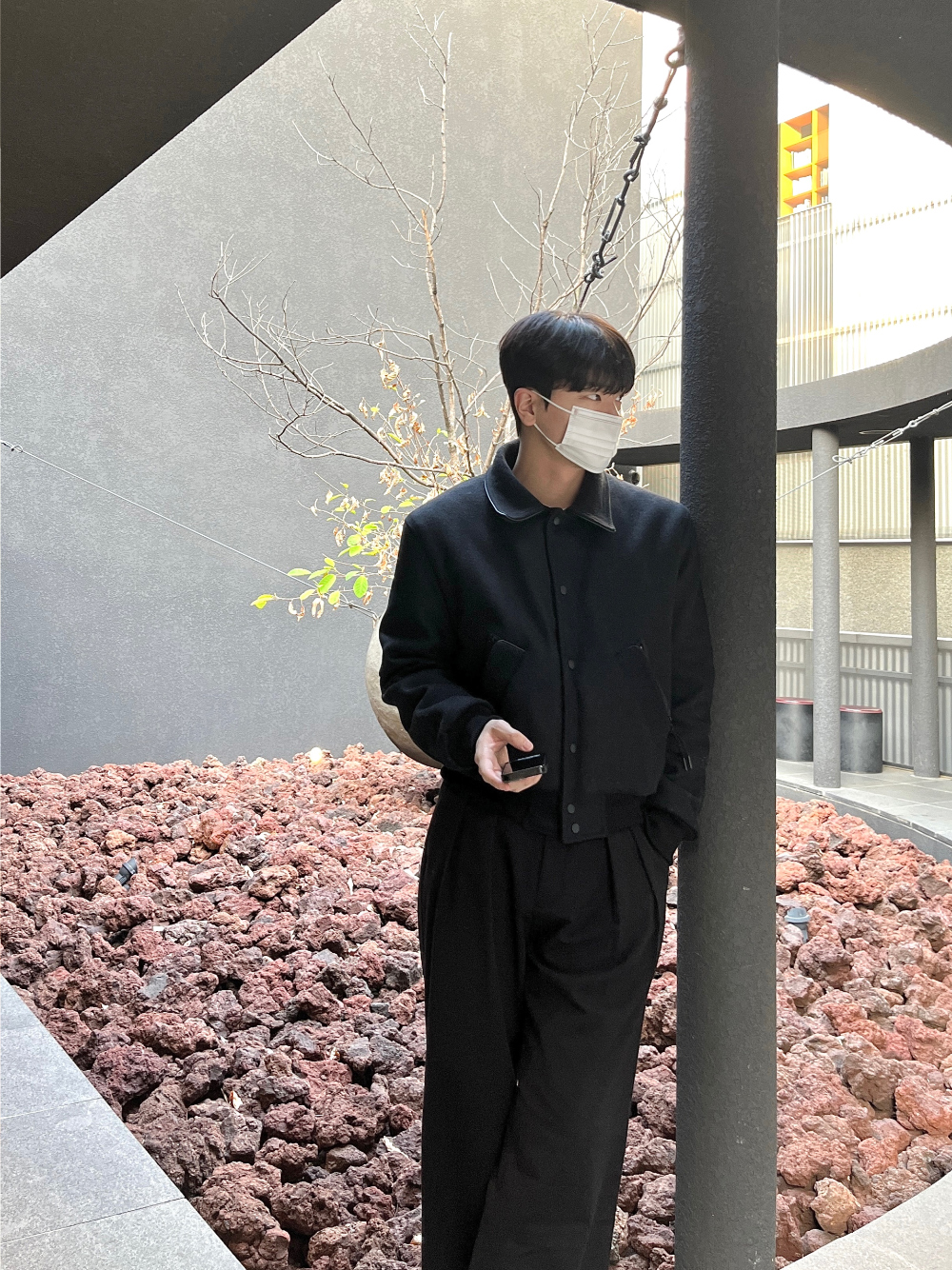 바지 모델 착용 이미지-S4L16