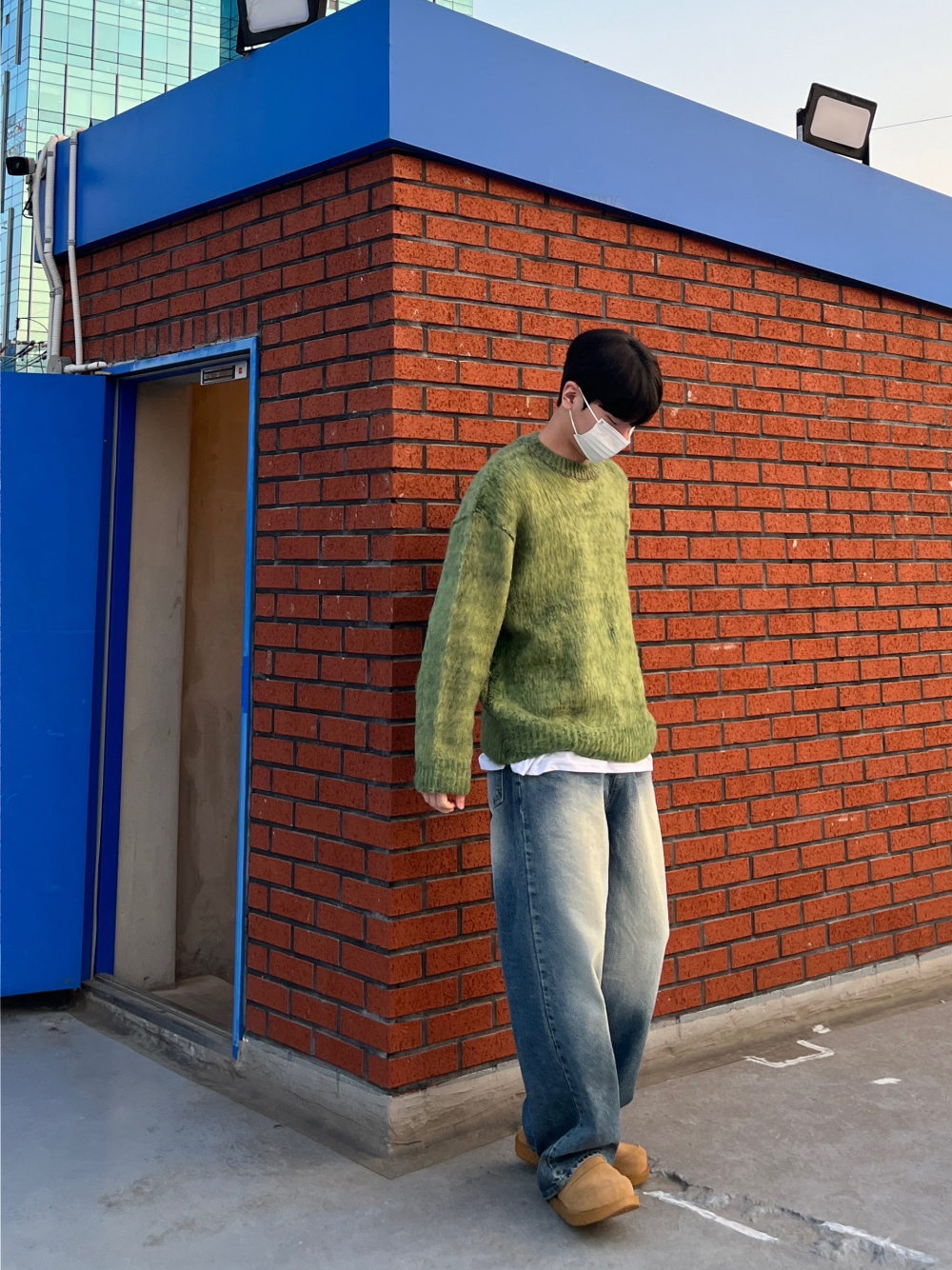 긴팔 티셔츠 모델 착용 이미지-S73L13