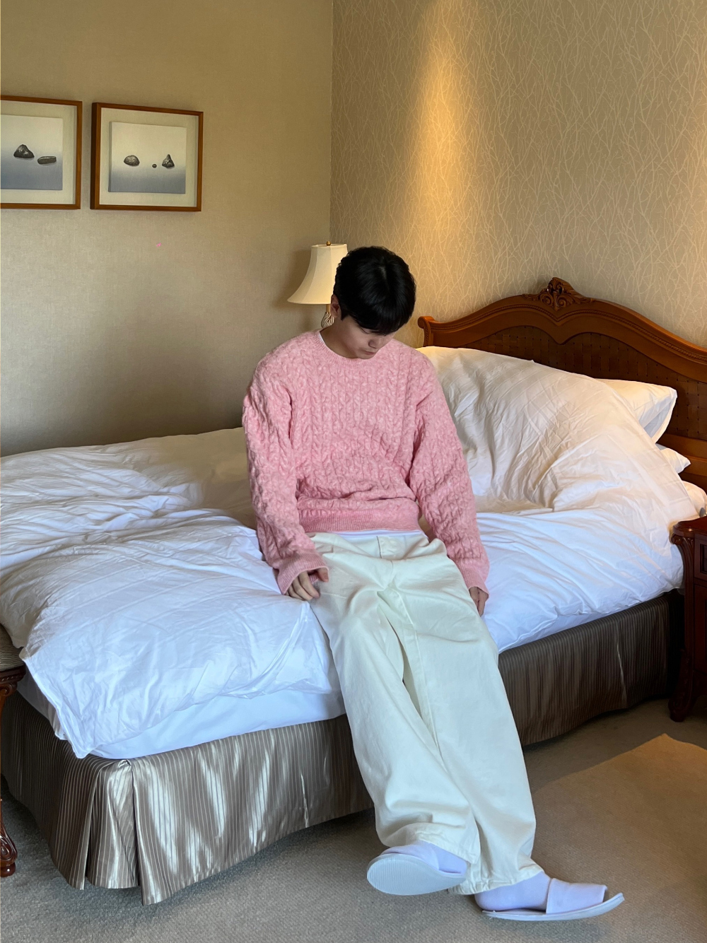 긴팔 티셔츠 모델 착용 이미지-S34L21