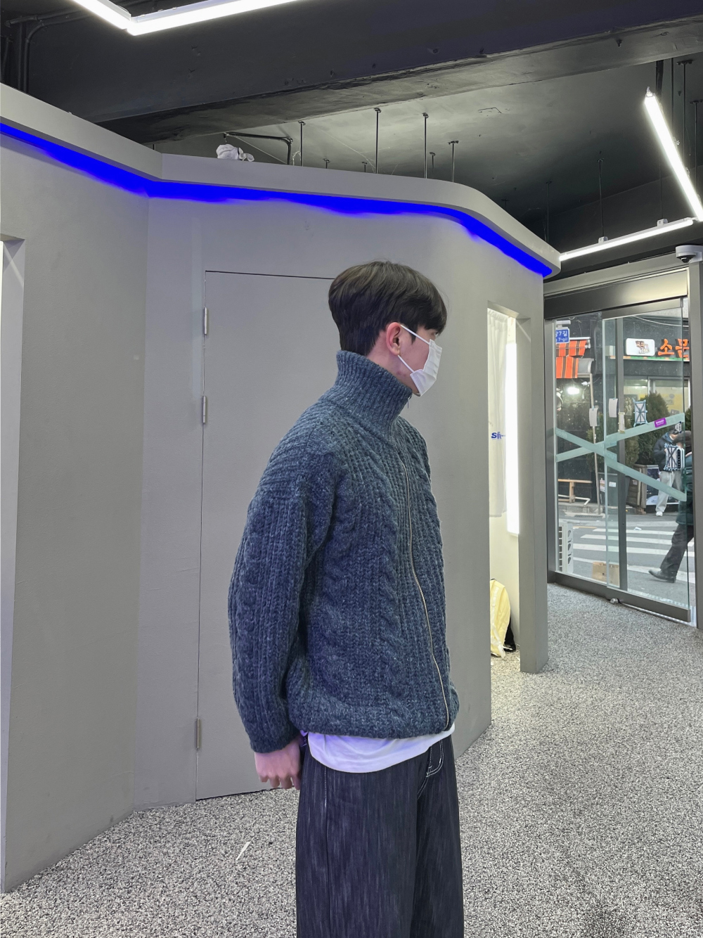 재킷 모델 착용 이미지-S82L39