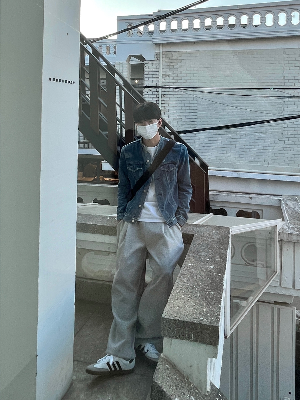 재킷 모델 착용 이미지-S76L12