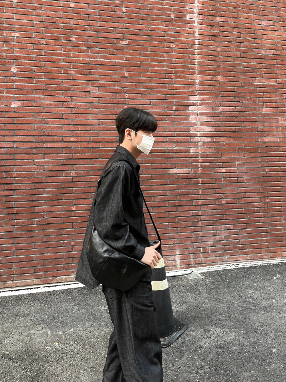 바지 모델 착용 이미지-S34L9