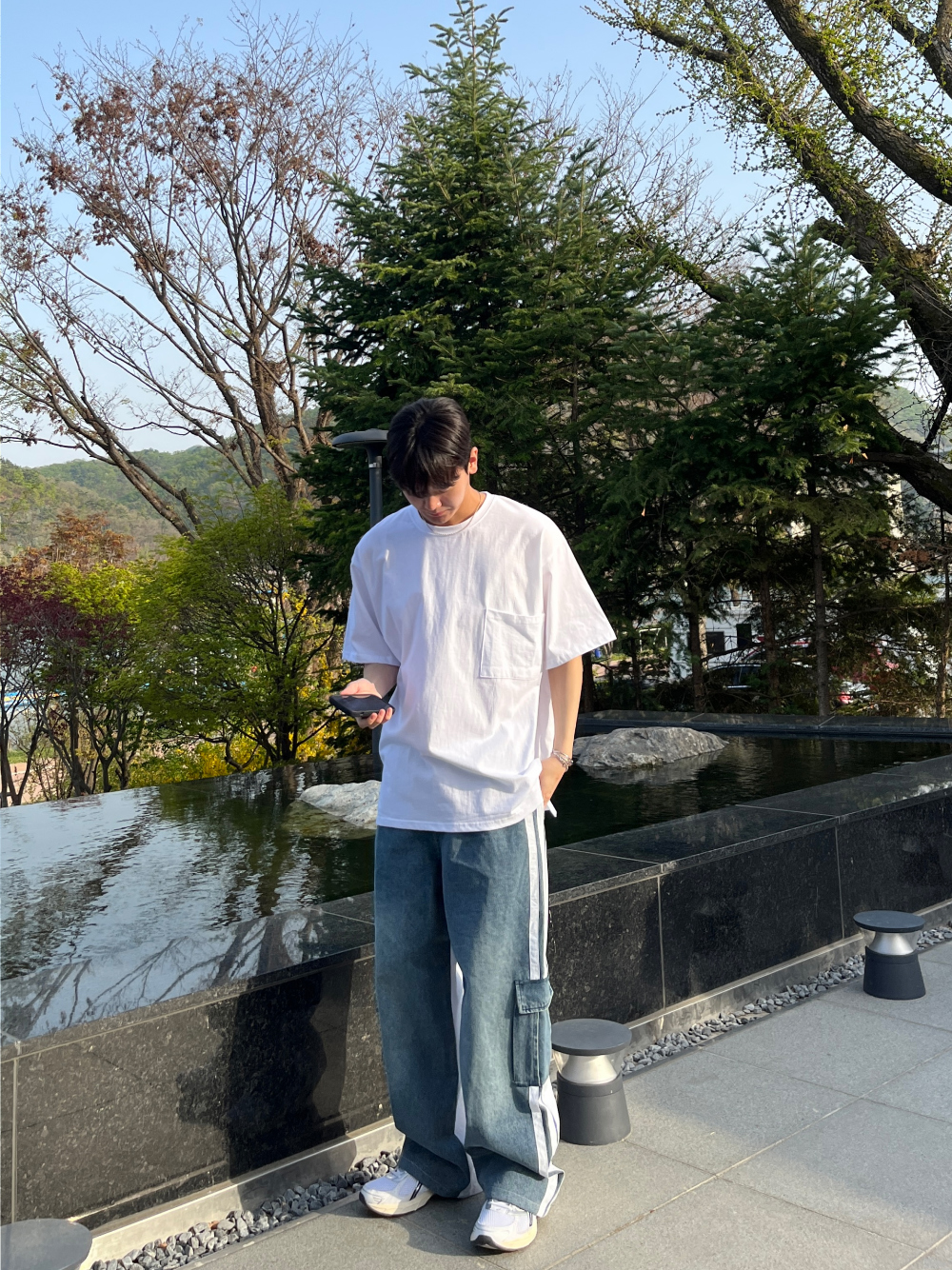 바지 모델 착용 이미지-S63L5