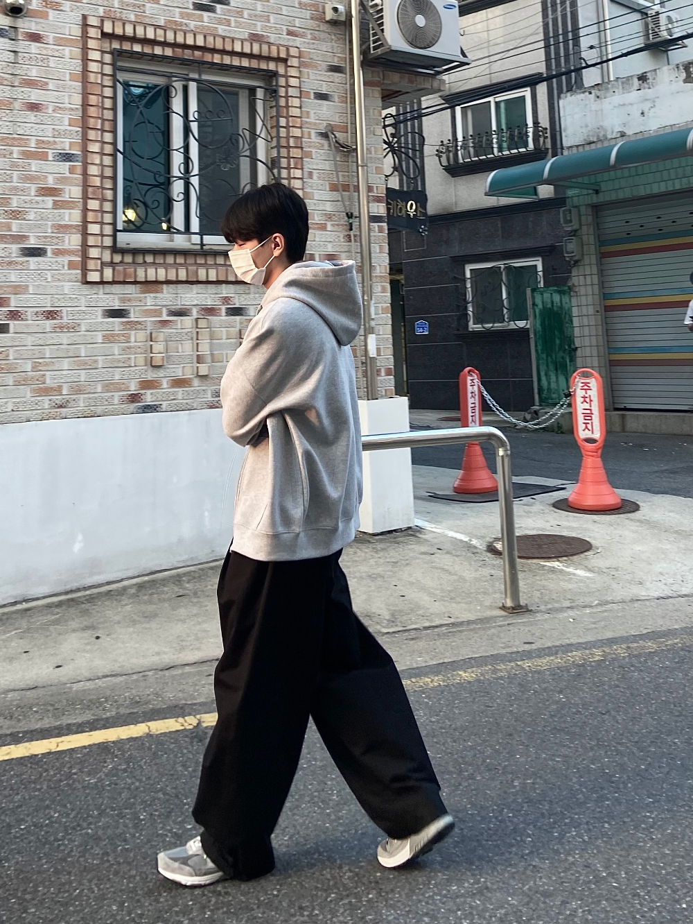 재킷 모델 착용 이미지-S2L44