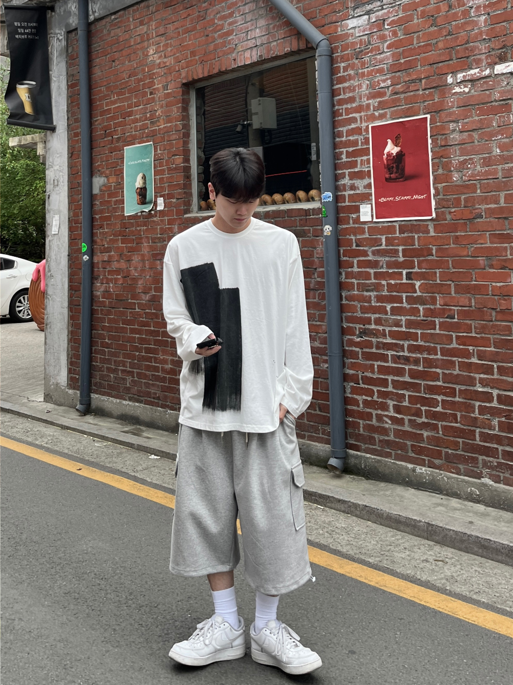 긴팔 티셔츠 모델 착용 이미지-S38L12