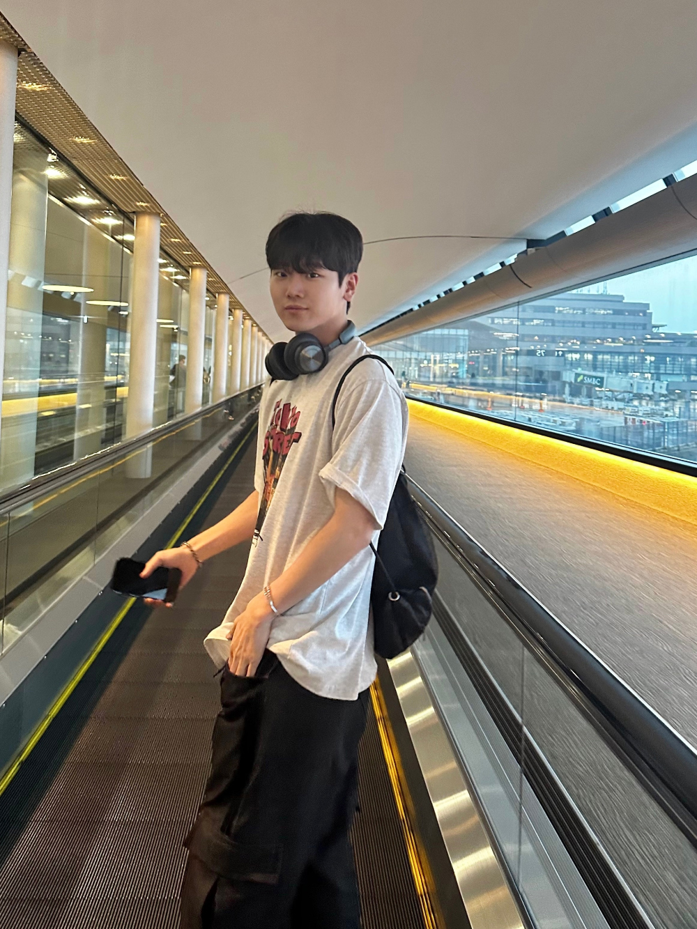 바지 모델 착용 이미지-S55L9