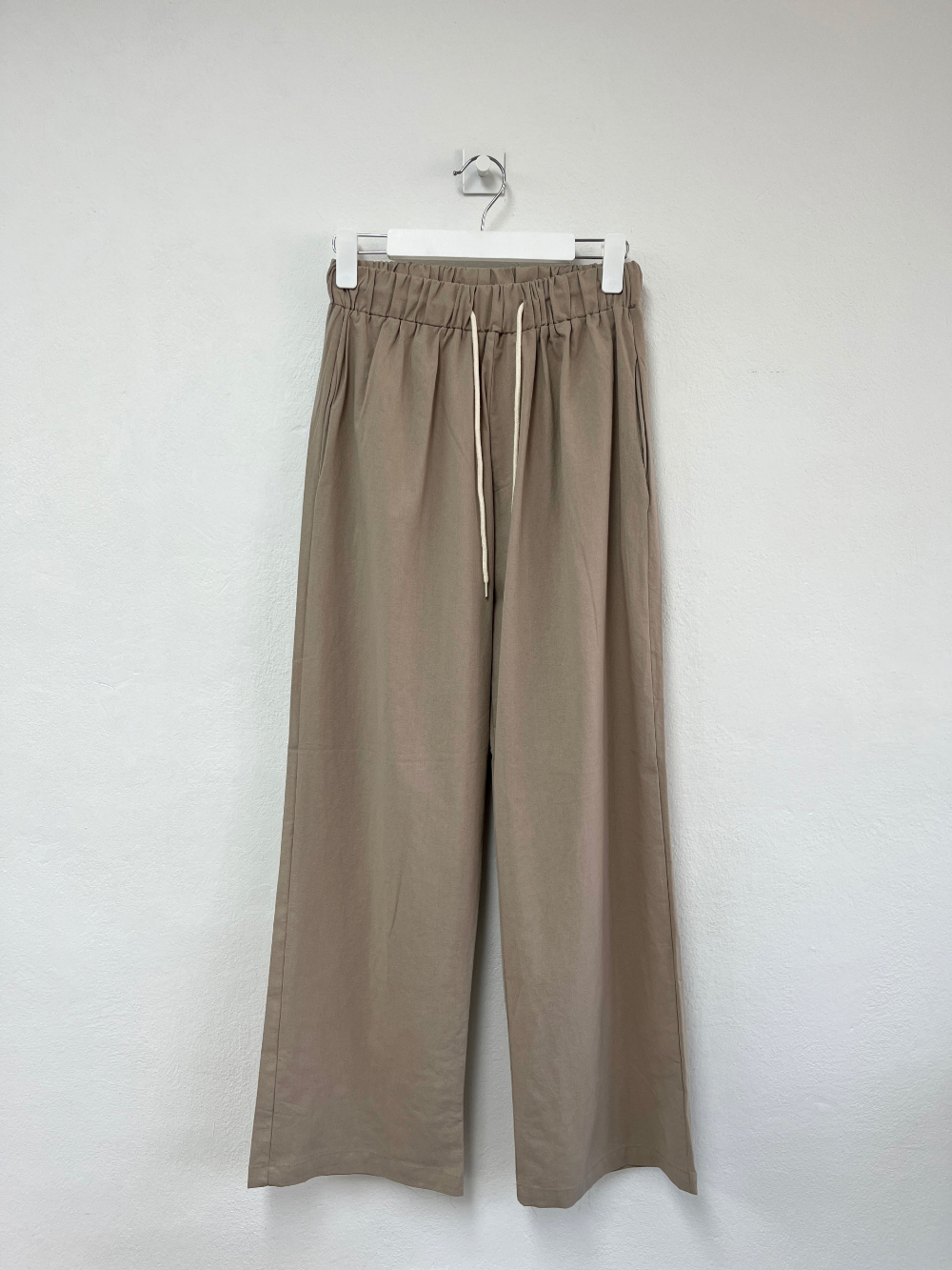 바지 오트밀 색상 이미지-S58L3