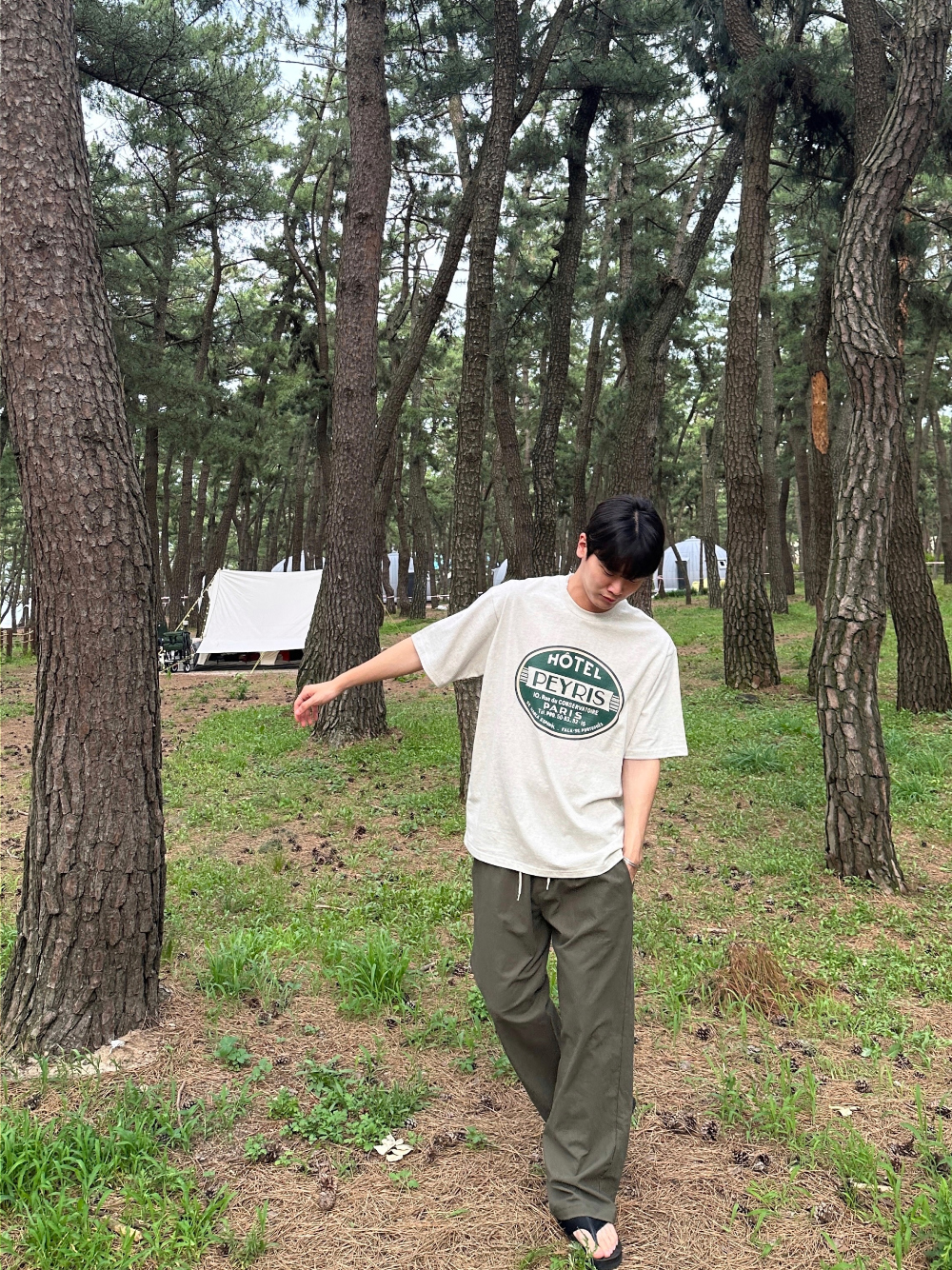 반팔 티셔츠 모델 착용 이미지-S48L15