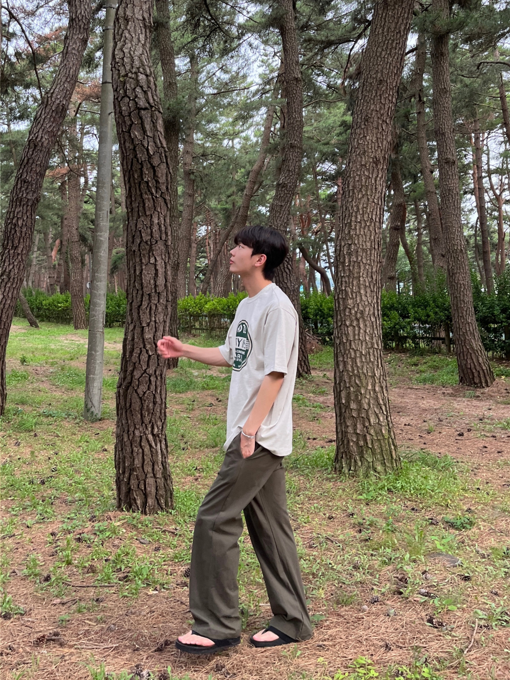 반팔 티셔츠 모델 착용 이미지-S48L12