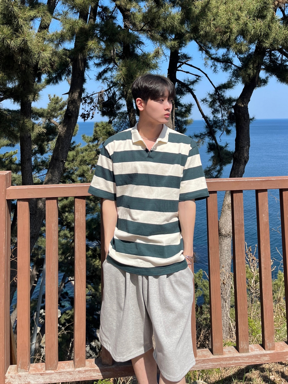 반바지 모델 착용 이미지-S40L5