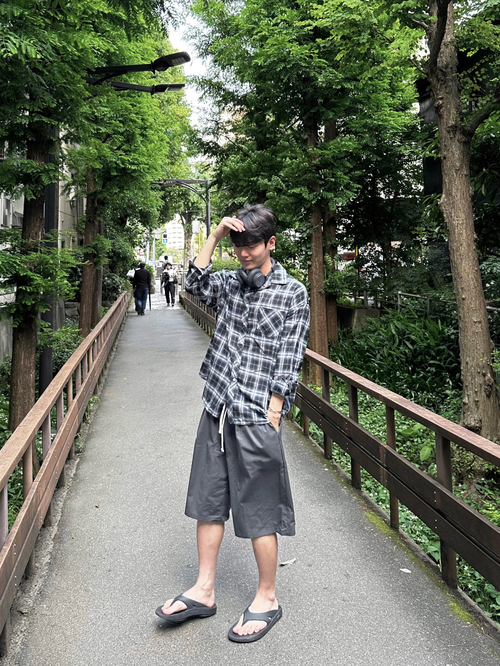반바지 모델 착용 이미지-S38L34