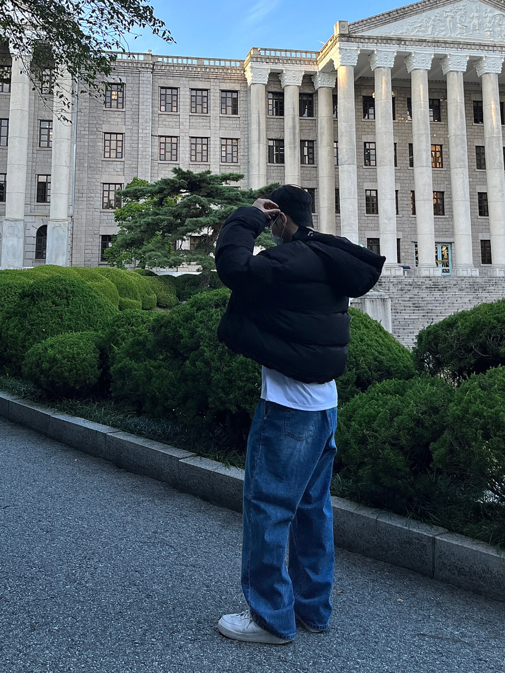 패딩 모델 착용 이미지-S60L5