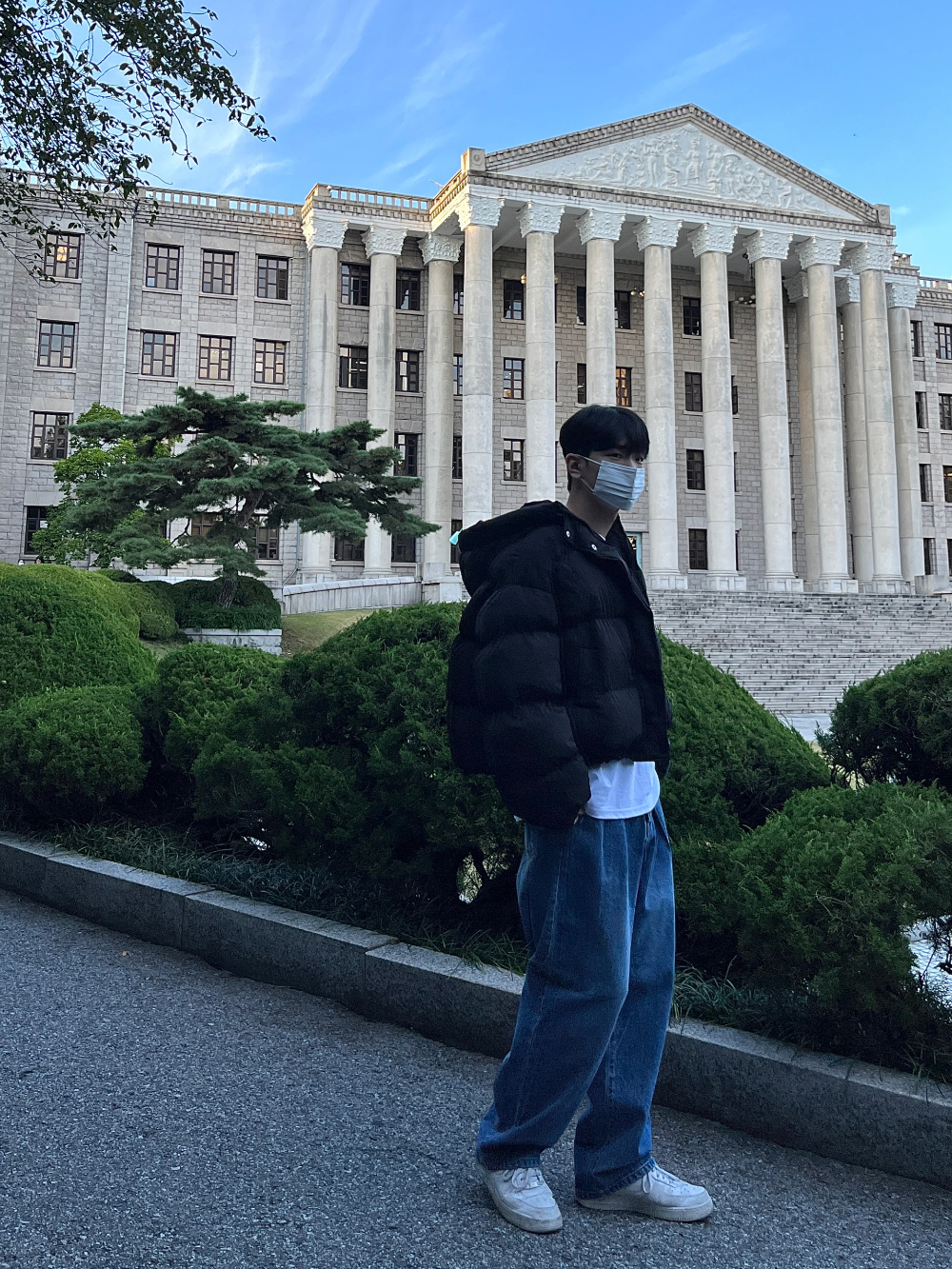 패딩 모델 착용 이미지-S60L9
