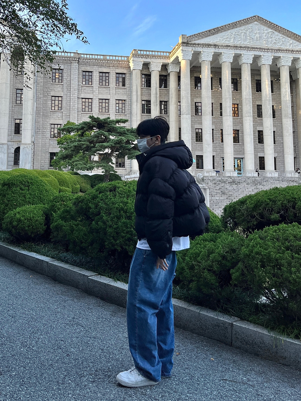 패딩 모델 착용 이미지-S60L16