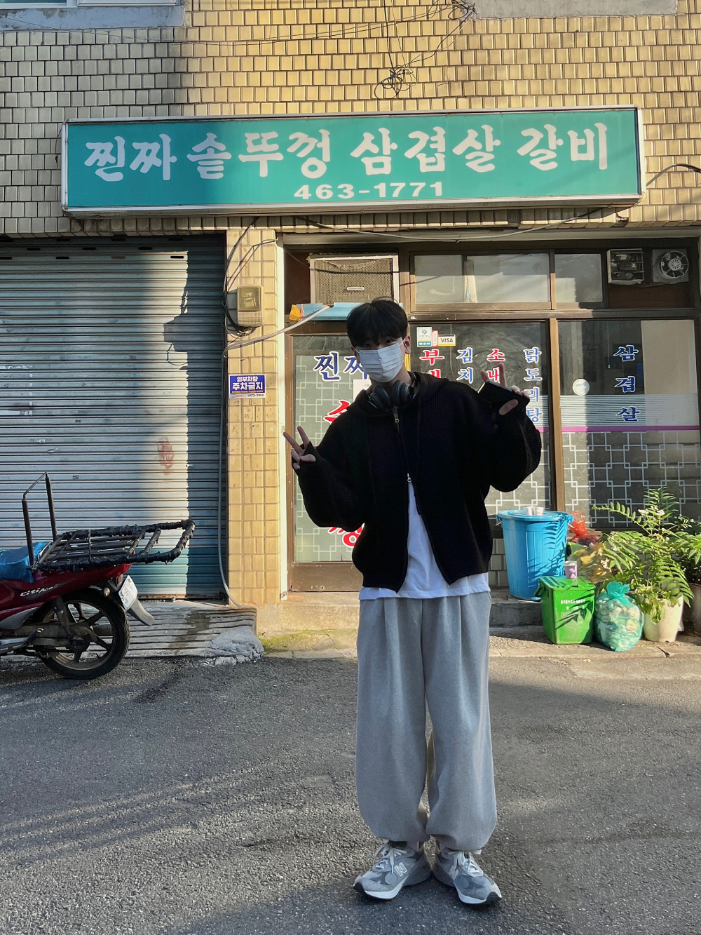 바지 모델 착용 이미지-S3L8