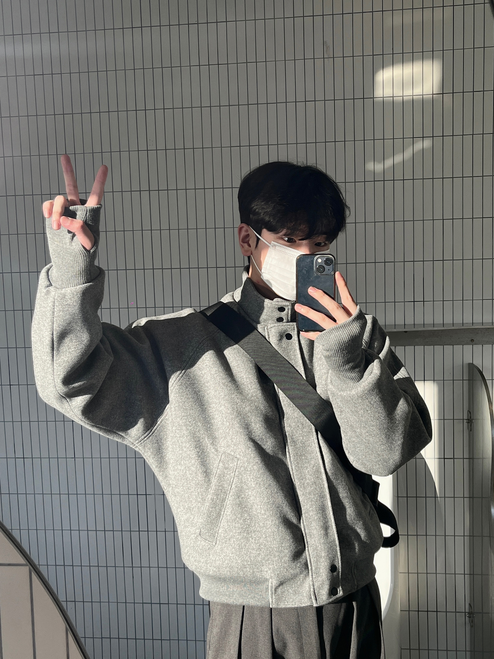 바지 모델 착용 이미지-S2L25