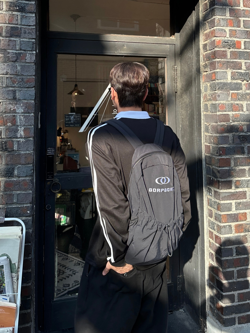 긴팔 티셔츠 모델 착용 이미지-S39L55