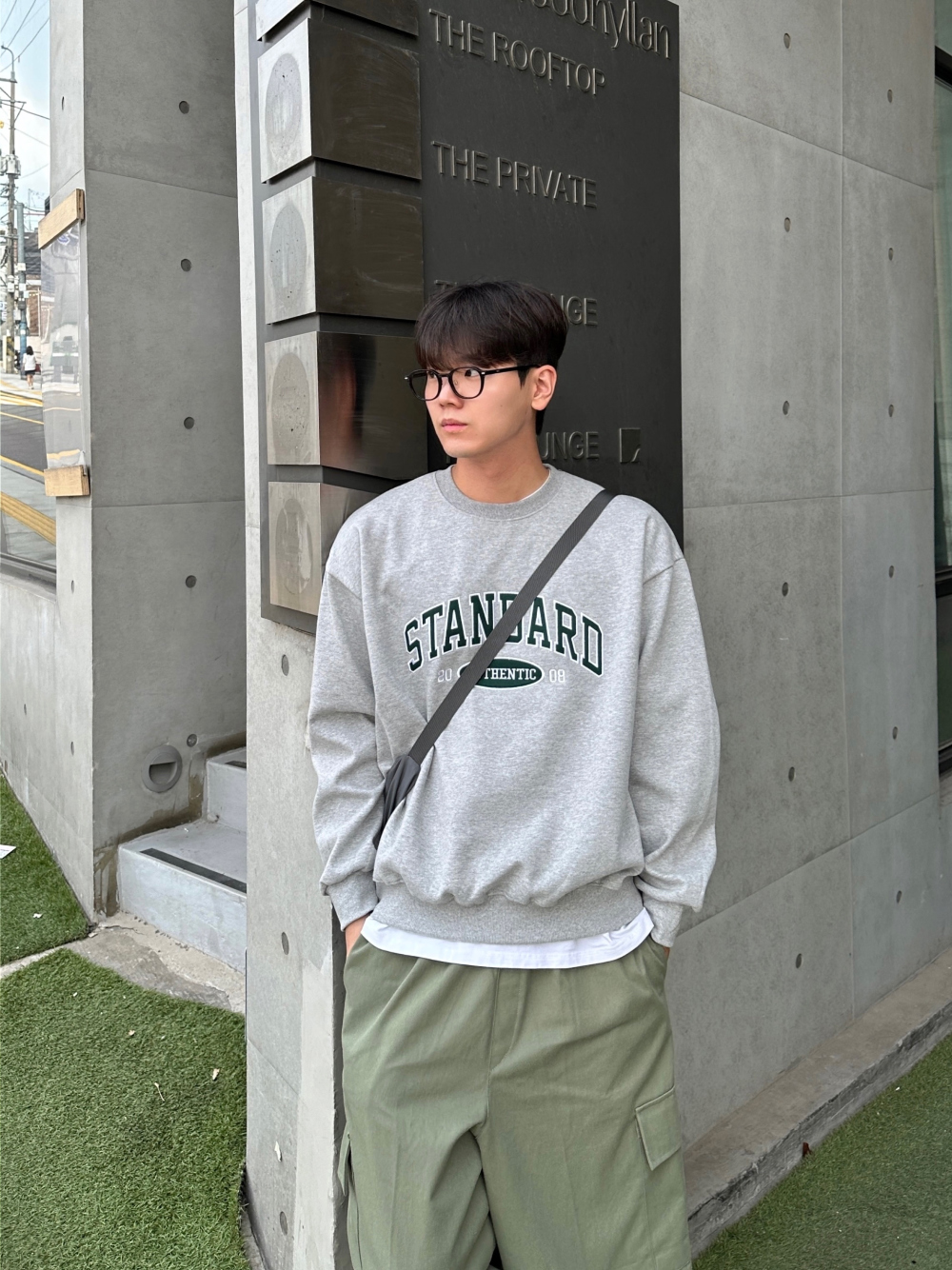 긴팔 티셔츠 모델 착용 이미지-S15L19