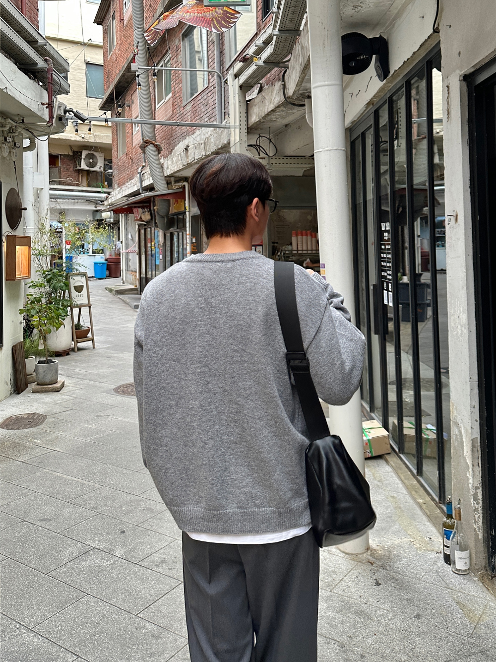 바지 모델 착용 이미지-S51L2