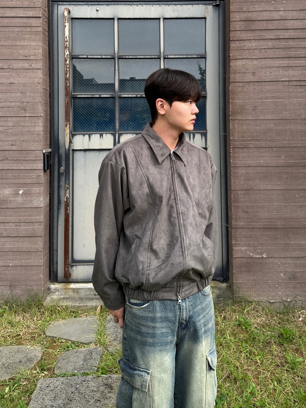 바지 모델 착용 이미지-S69L11