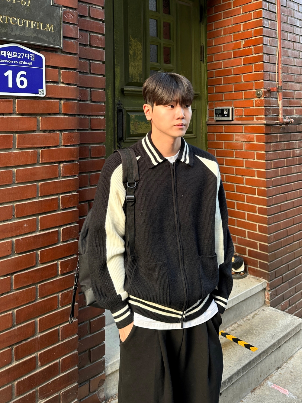 바지 모델 착용 이미지-S72L24