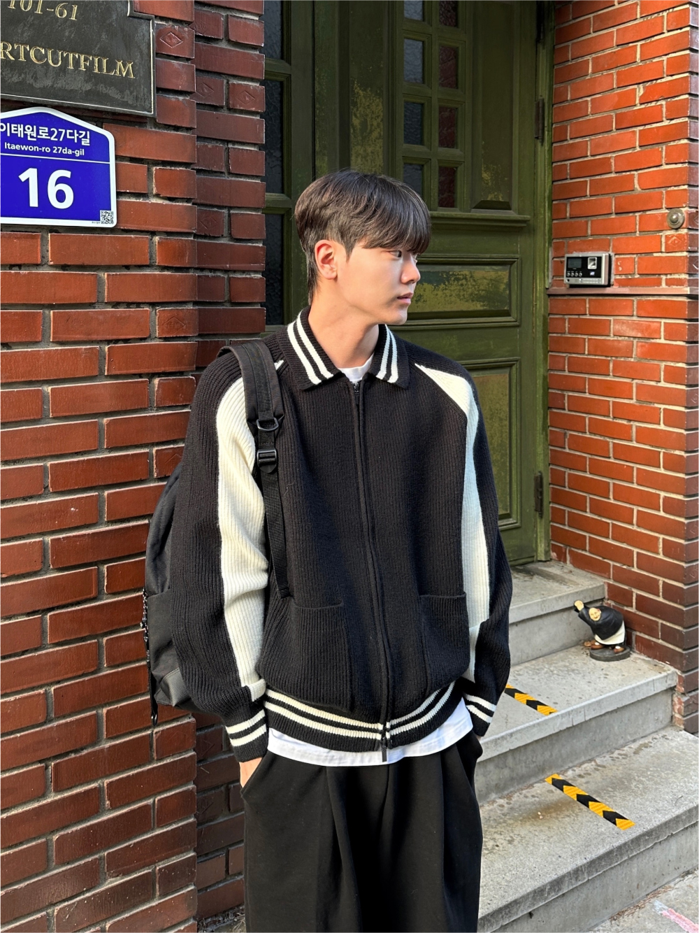 바지 모델 착용 이미지-S72L12