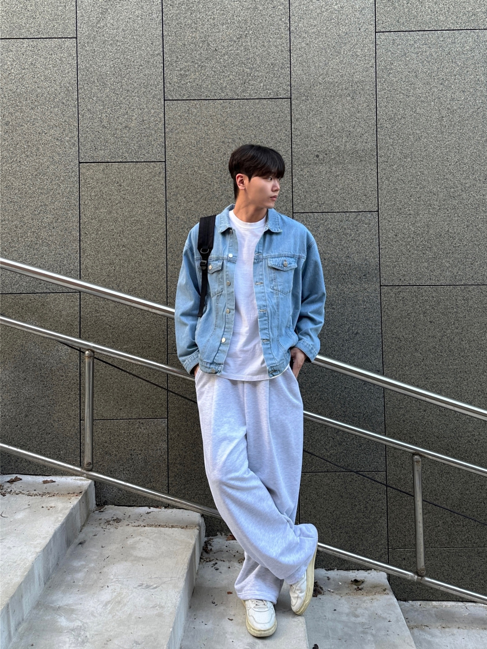 바지 모델 착용 이미지-S72L71