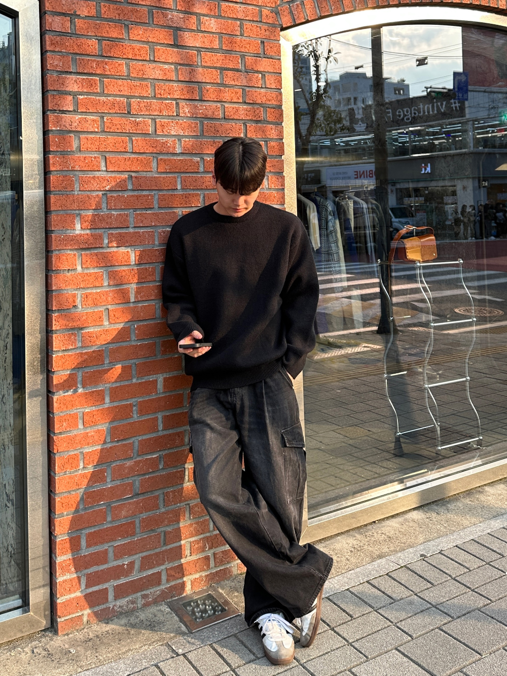 긴팔 티셔츠 모델 착용 이미지-S79L3