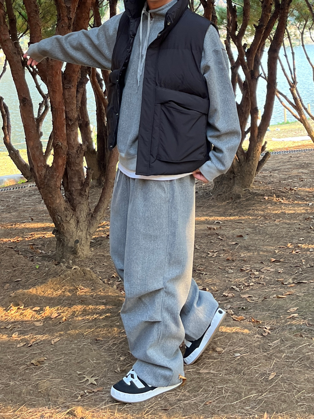 패딩 모델 착용 이미지-S68L15