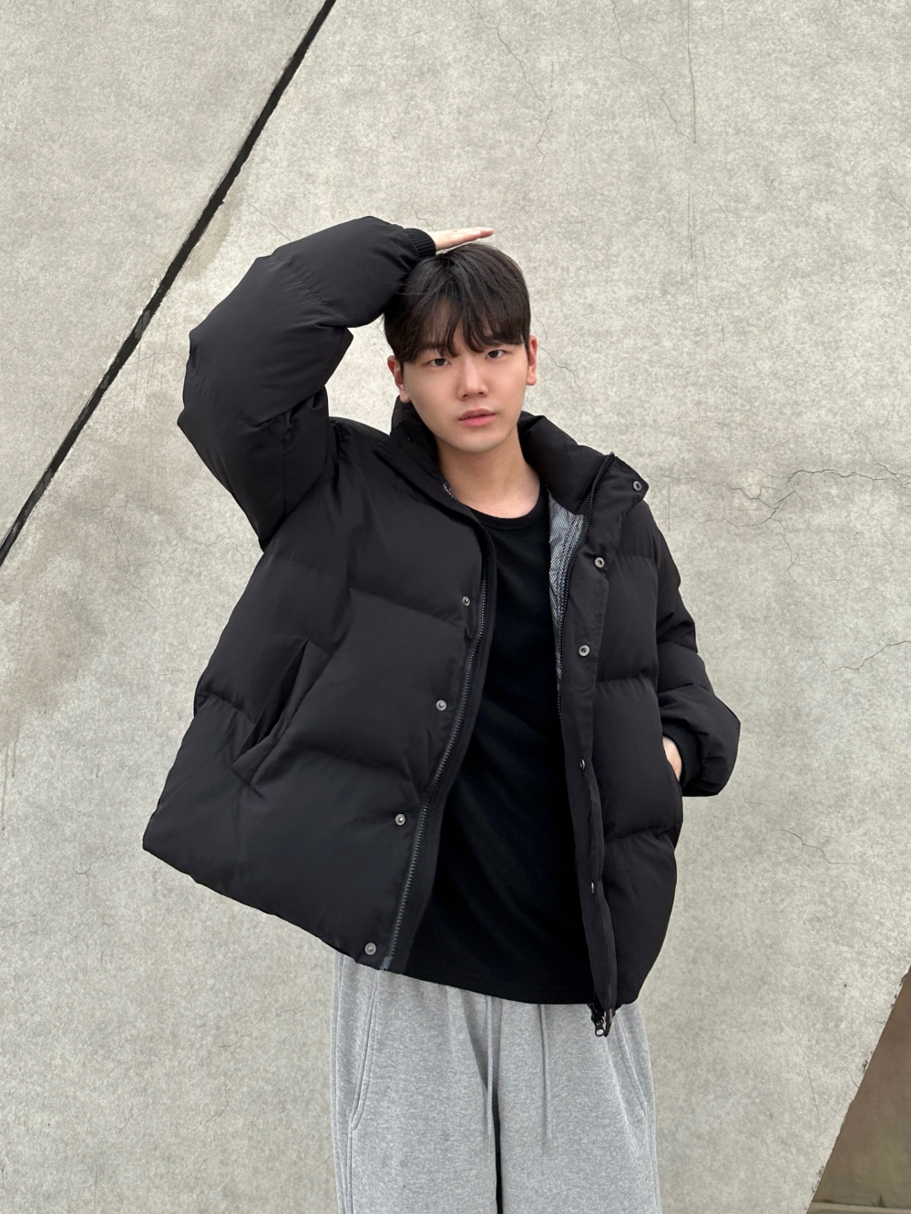 바지 모델 착용 이미지-S65L30