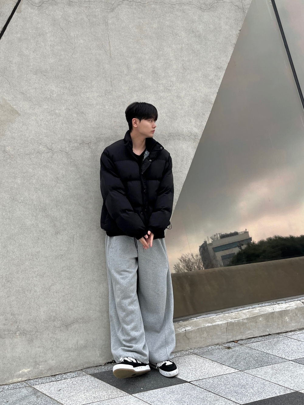 패딩 모델 착용 이미지-S84L56