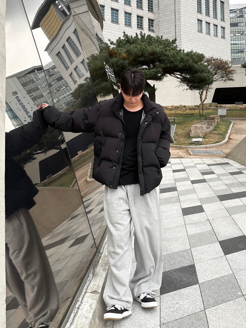 패딩 모델 착용 이미지-S84L45