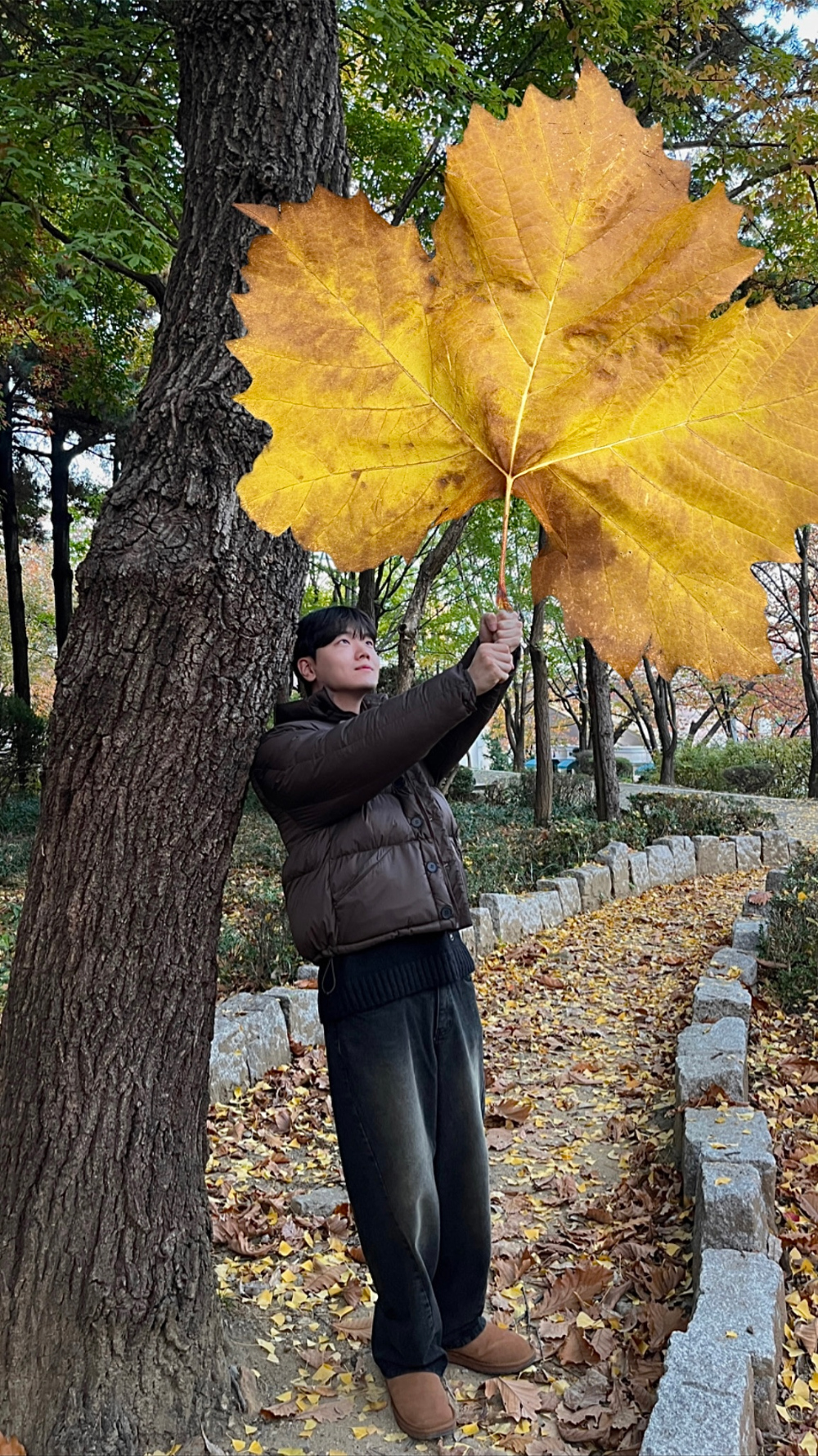 긴팔 티셔츠 모델 착용 이미지-S81L2
