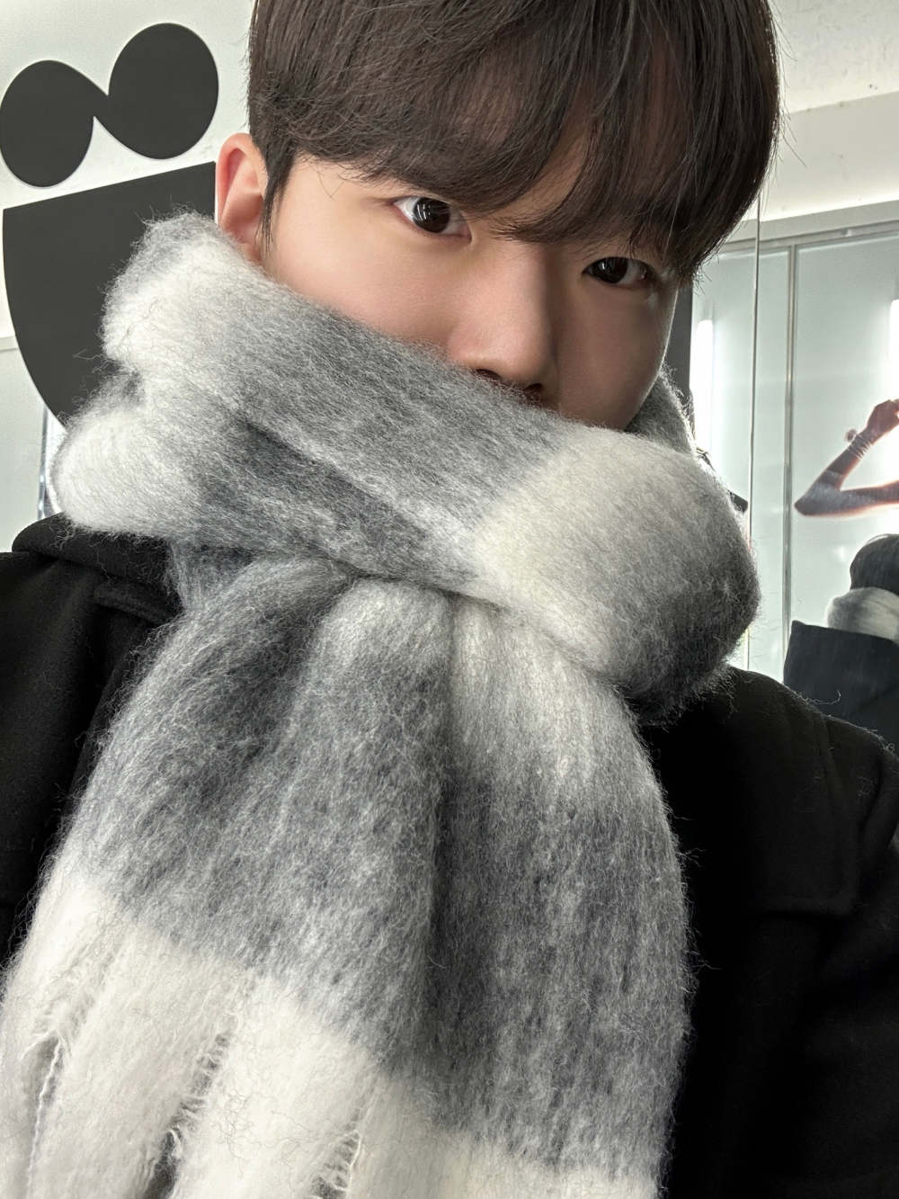 블라우스 모델 착용 이미지-S75L22