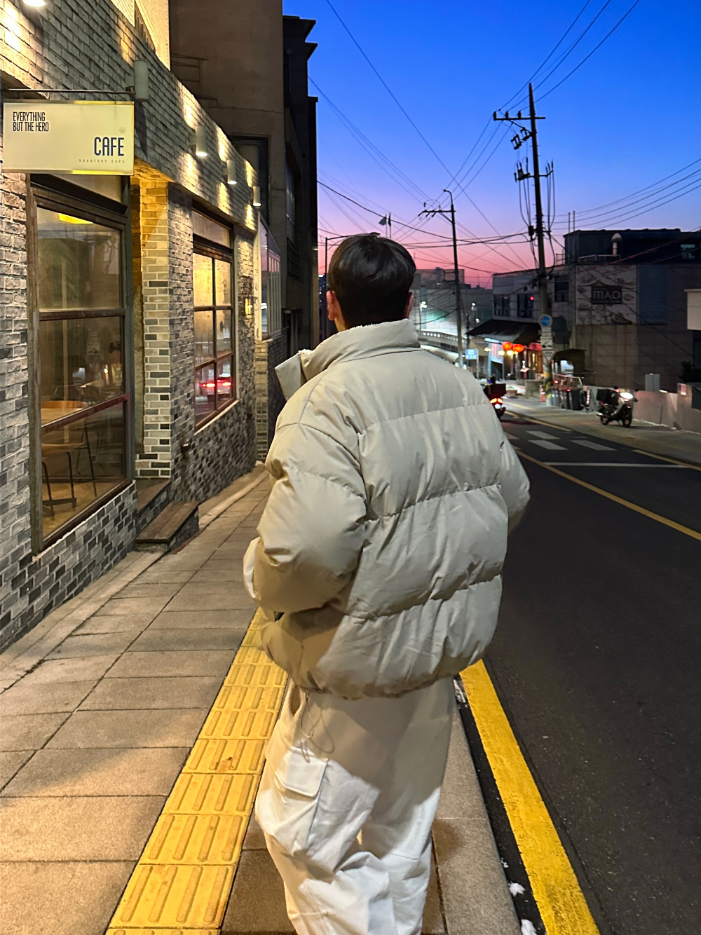 패딩 모델 착용 이미지-S104L35