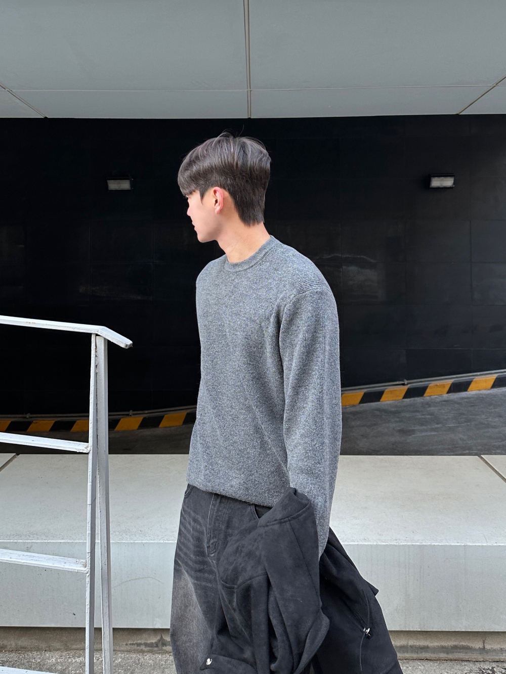 바지 모델 착용 이미지-S79L49
