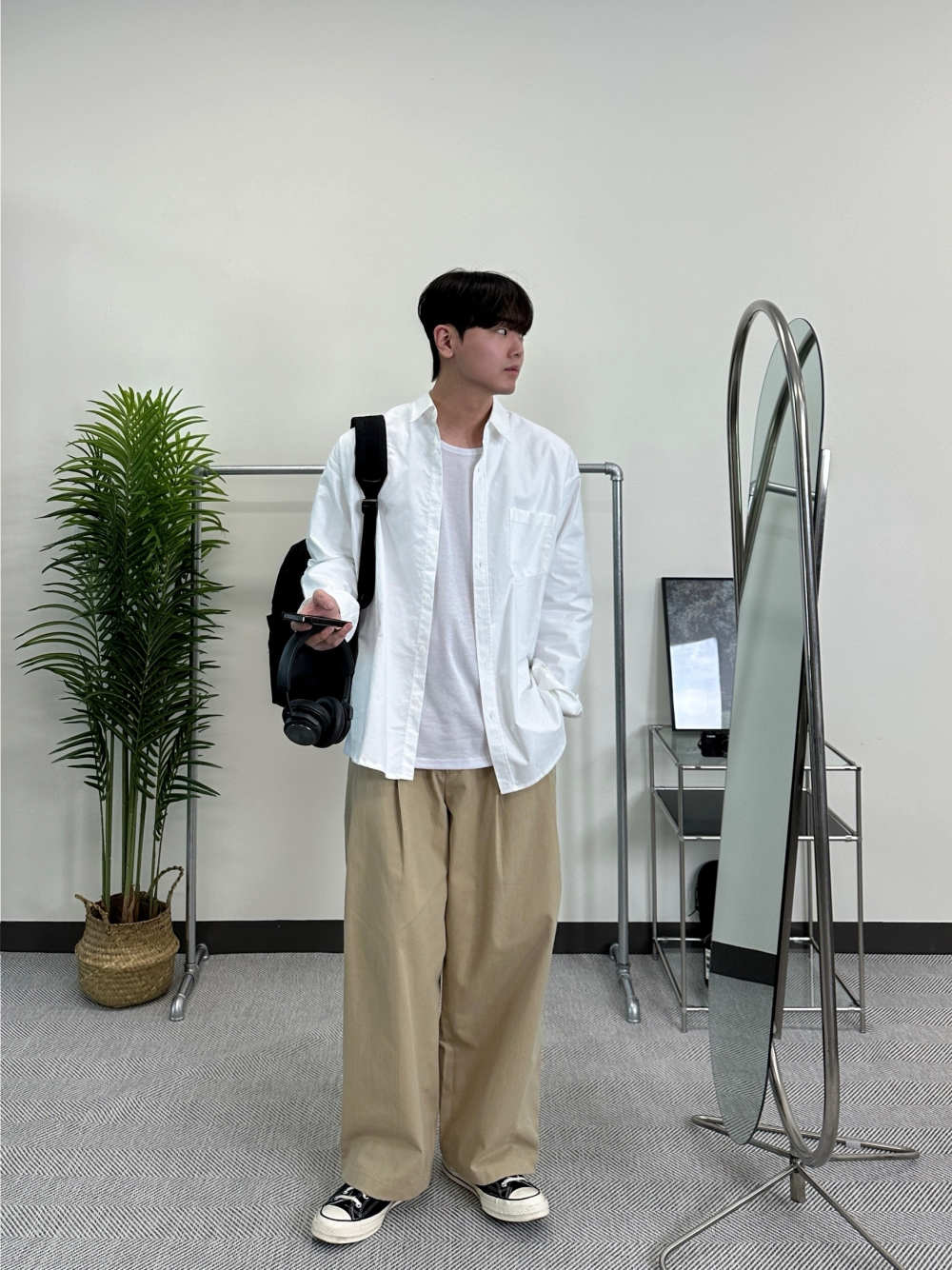 블라우스 모델 착용 이미지-S93L1