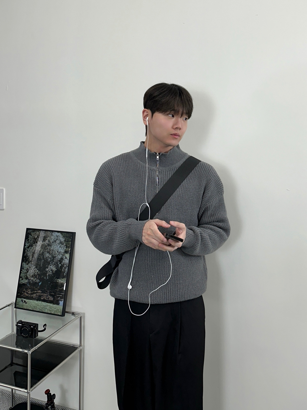 긴팔 티셔츠 모델 착용 이미지-S108L15