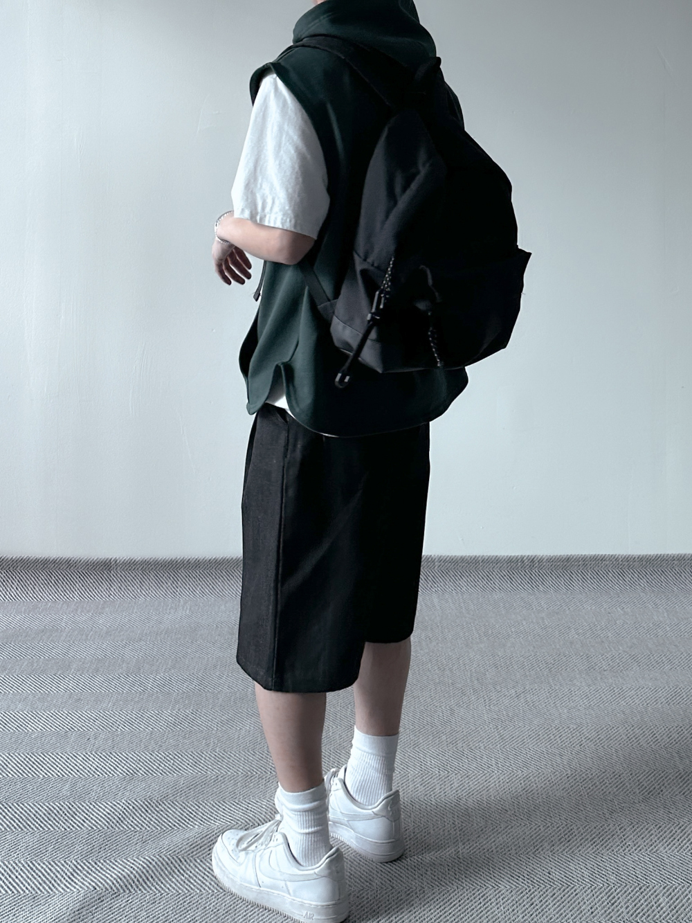 반바지 모델 착용 이미지-S100L12