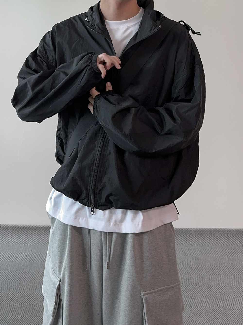 반바지 모델 착용 이미지-S109L32