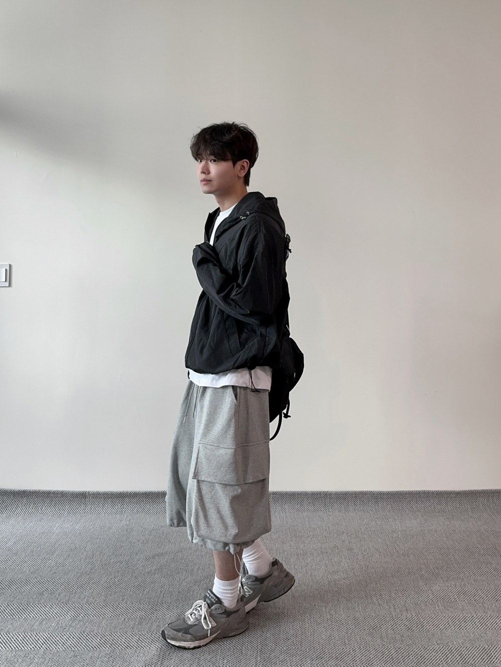 반바지 모델 착용 이미지-S109L7