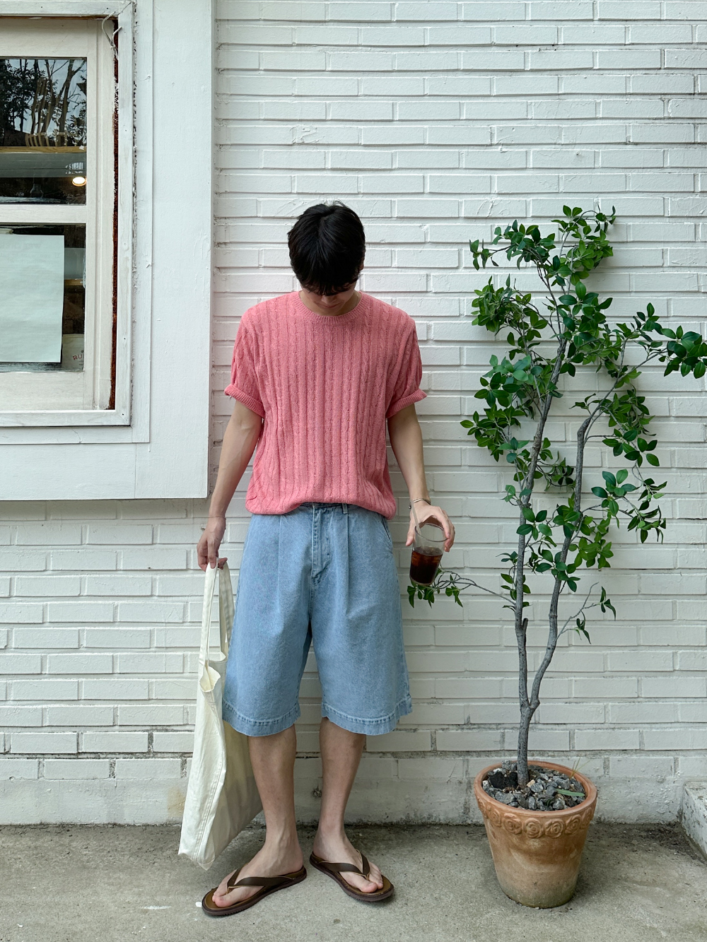 반팔 티셔츠 모델 착용 이미지-S41L27