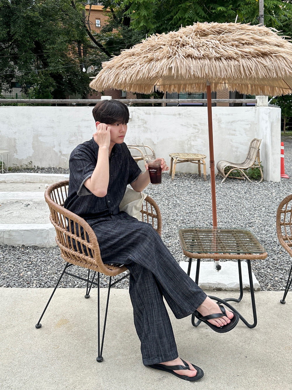 반팔 티셔츠 모델 착용 이미지-S41L11