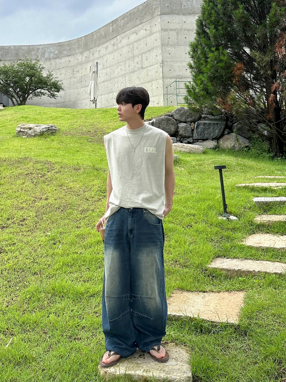 바지 모델 착용 이미지-S39L59