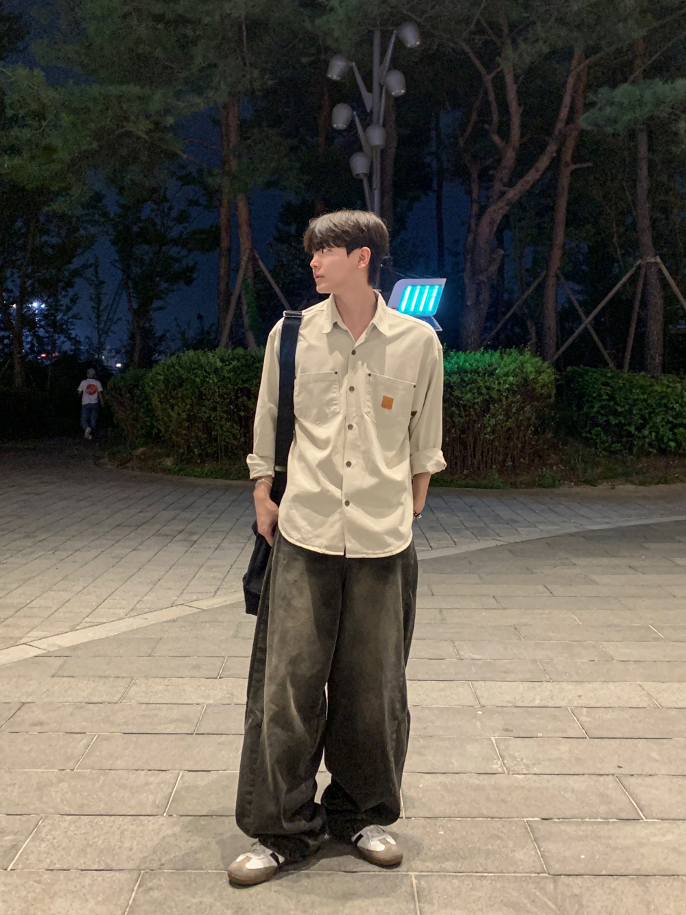 바지 모델 착용 이미지-S55L16